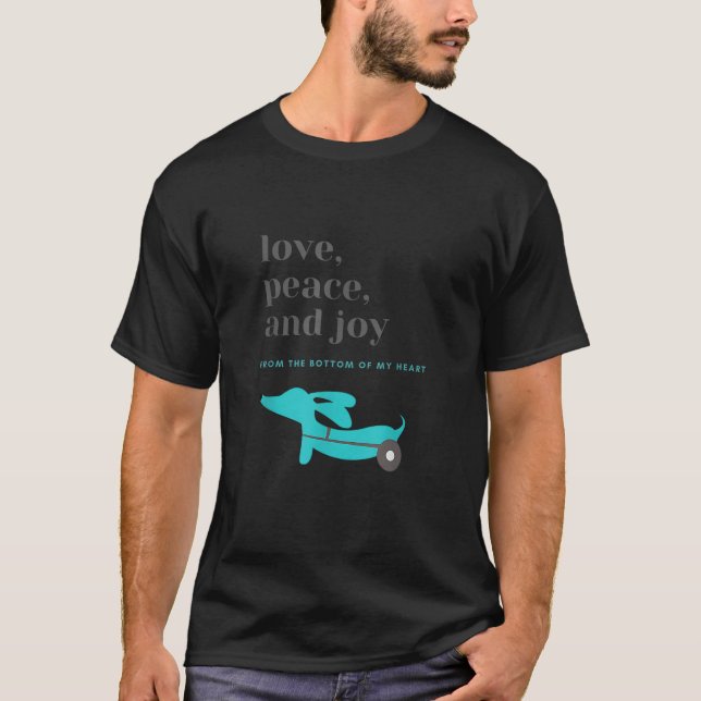 Camiseta Dachshund Dog Mom Dad Christmas Love Peace and Joy (Frente)