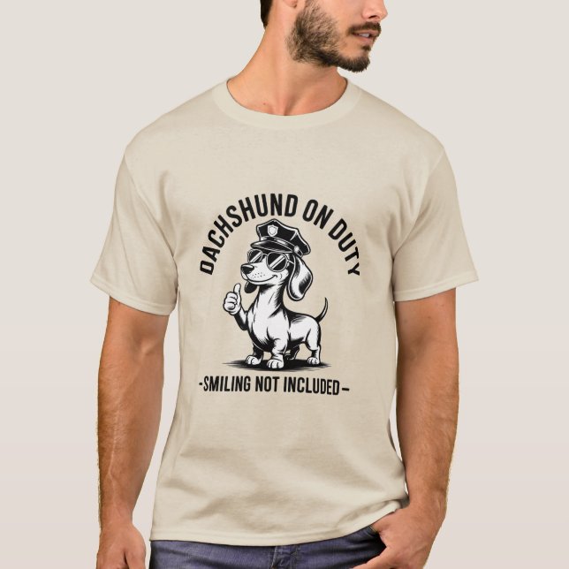 Camiseta Dachshund Sobre O Trabalho Engraçado Teto De Cacho (Frente)