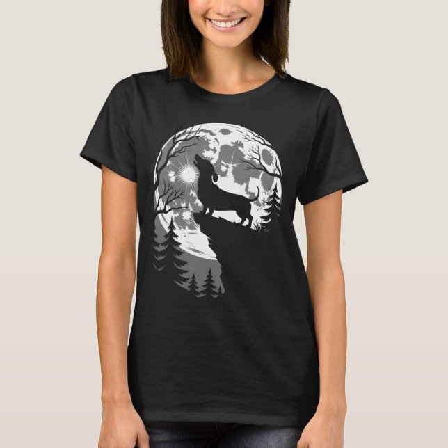 Camiseta Dachshund Uivando Floresta Assombrada Lua Cheia (Frente)