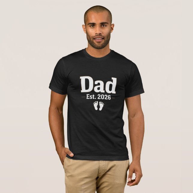 Camiseta Dad Est. 2026 Tshirt (Frente Completa)