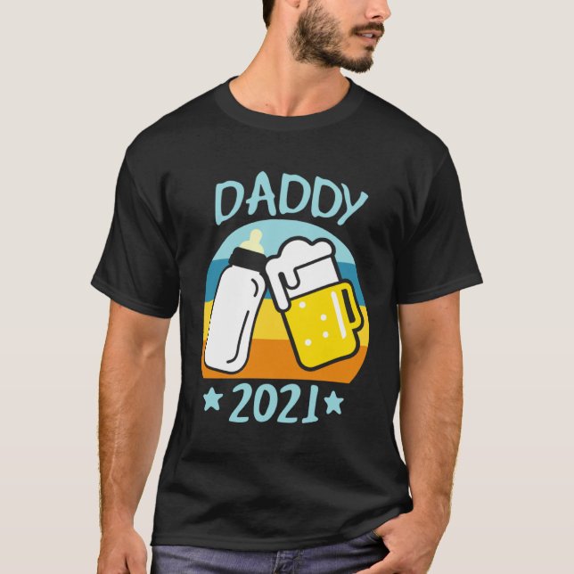 Camiseta Daddy 2021 Father Baby Birth Men  Dad (Frente)