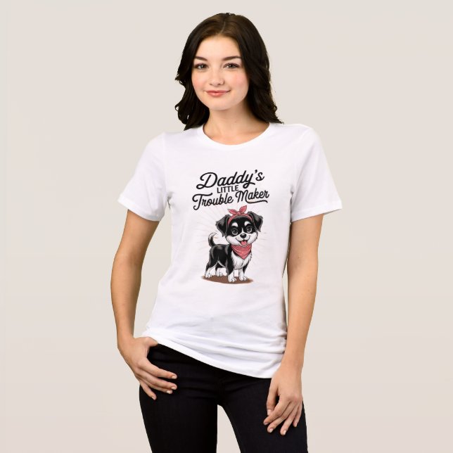 Camiseta Daddy’s Little Trouble Maker – Cute Pup Edition (Frente Completa)
