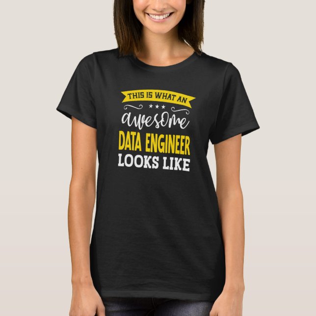 Camiseta Dados do Funcionário Funny Worker do Título do Tra (Frente)