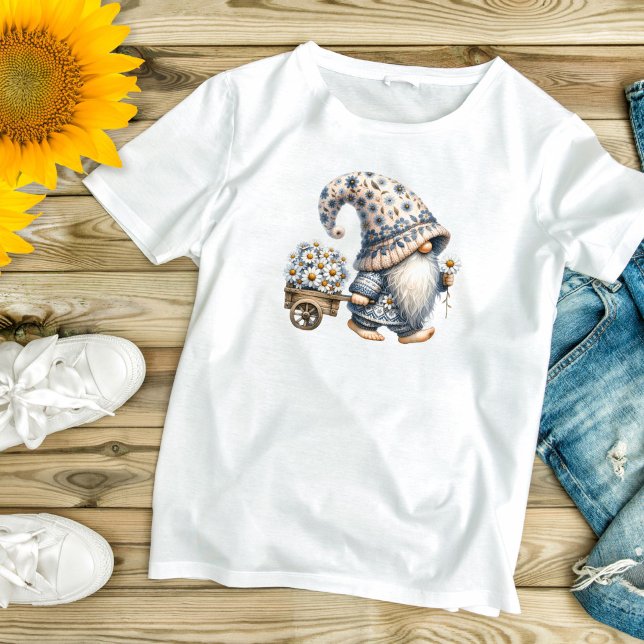 Camiseta Daisy Flowers Gnome Wheel Garden (Daisy Flowers Gnome with Garden Wheel barrel Women's T-shirt)