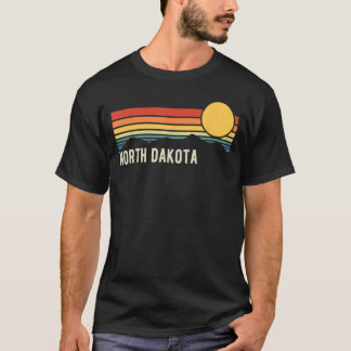 Camiseta Dakota do Norte EUA Retro Sunset Style Design