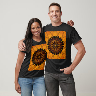 Camiseta Dália em Gráfico Floral Boêmio Preto