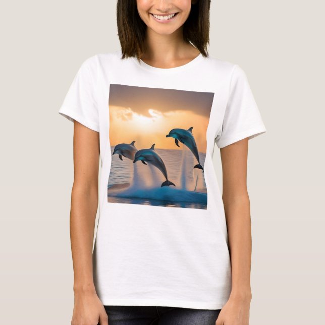 Camiseta Dancing in the Dusk: Three Dolphins Leaping  (Frente)