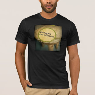 Camiseta Danificado mas Adorável