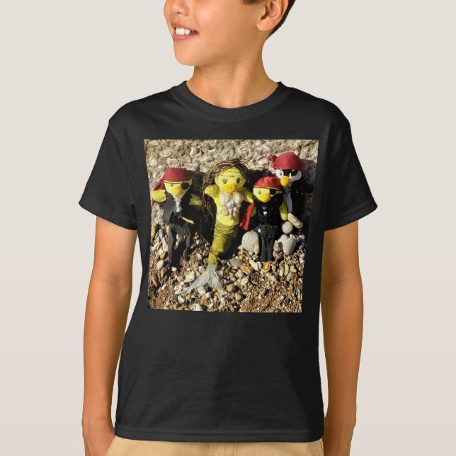 Camiseta Danni a Sereia com Piratas (Frente)