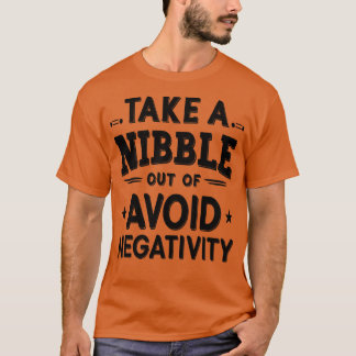 Camiseta dar uma mordidinha em evitar negatividade