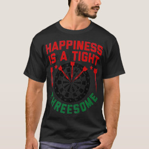 Camiseta Dardos Joga Felicidade É Um Homem De Grande Amea