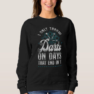 Camiseta Dardos Vintage Eu Só Jogo Dardos Em Dias Que Acaba