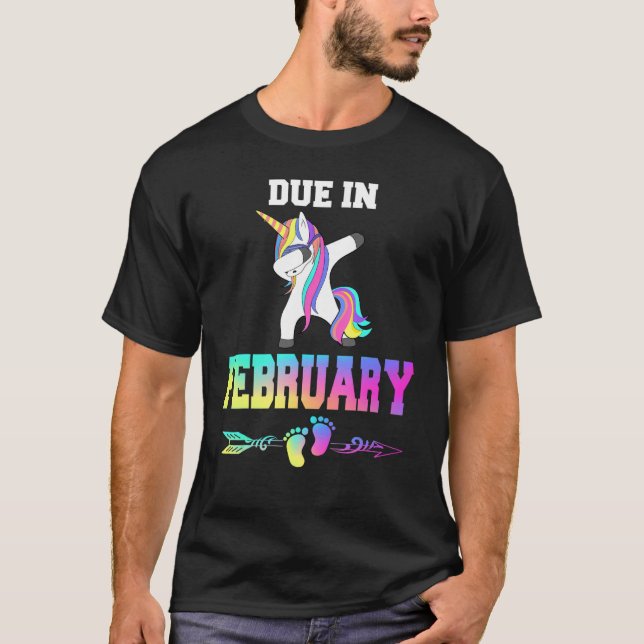 Camiseta Data de Vencimento Anúncio de Gravidez Fevereiro (Frente)