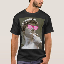 Camiseta David veste óculos de cor rosa
