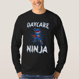 Camiseta Daycare Ninja Babá Professora de Cuidados Infantis