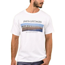 Days Cottages Tee com Coordenadas e Logotipo