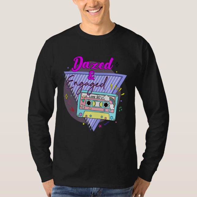 Camiseta Dazed Engaged Retro 90s Bride Groom Cassette Bache (Frente)