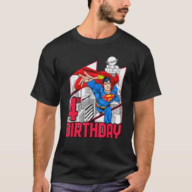 Camiseta DC História em quadrinhos Superman Super 4º Aniver (Frente)
