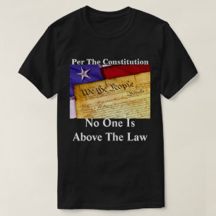 Camiseta "De Acordo Com A Constituição, Ninguém Está Ac