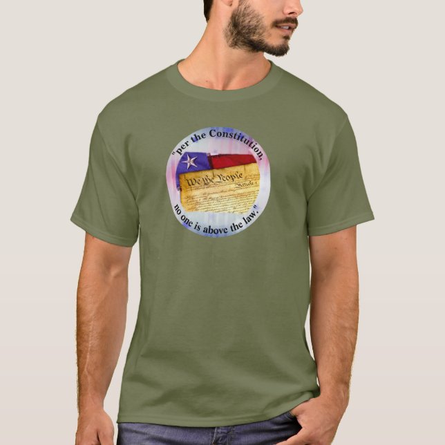 Camiseta "de acordo com a Constituição, ninguém está acima  (Frente)