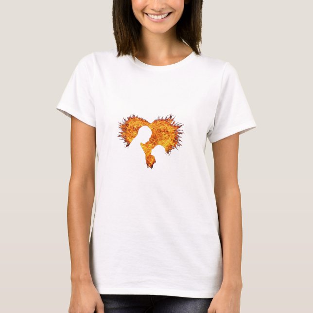 Camiseta de amantes de coração e chama (Frente)
