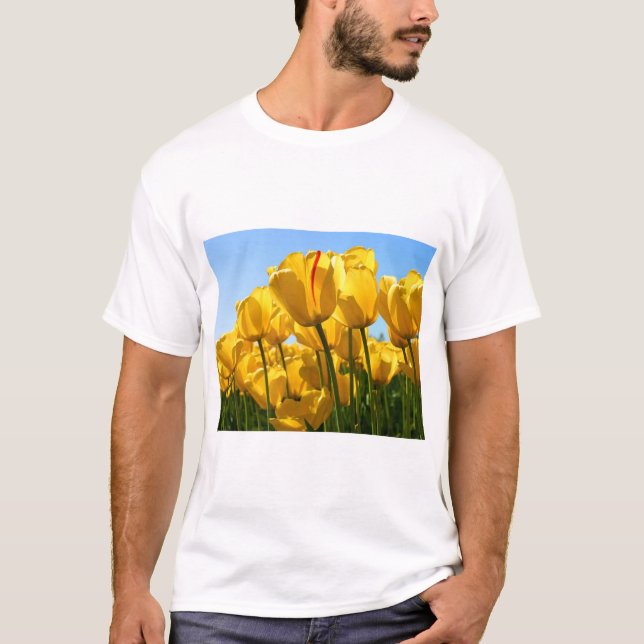 Camiseta de Arte Floral Colorida (Frente)
