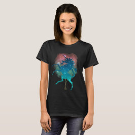Camiseta de árvores mágicas e mulheres unicórnios