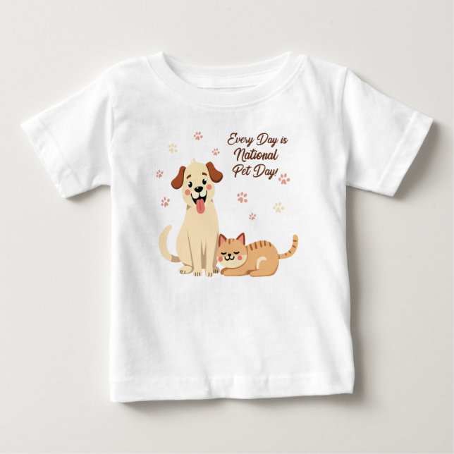 Camiseta de Bebê Fofa com Cachorro e Gato (Frente)