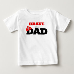 Camiseta de bombeiro corajoso como Pai