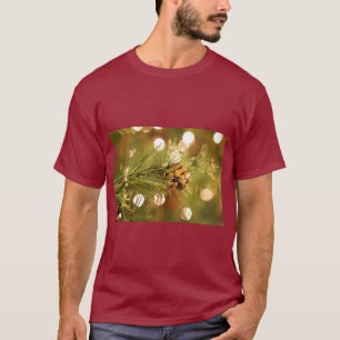 Camiseta de Cone de Pinheiro Rústico – Charme Natu
