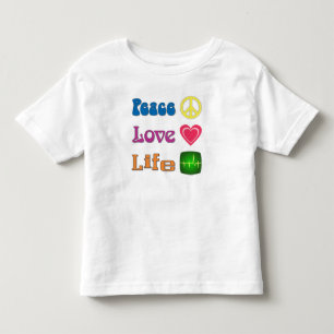 Camiseta de criança com uma mensagem pró-vida.