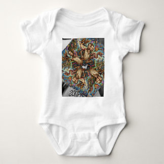 camiseta de design absurdo totalmente licenciada
