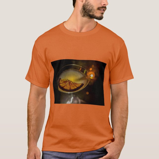 Camiseta de design vibrante de coquetel (Frente)