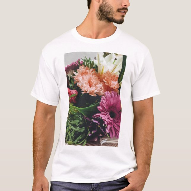 Camiseta de estampas florais Brilhantes e Artístic (Frente)