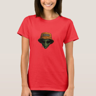 CAMISETA DE EXTRATERRESTRE EM DESIGN