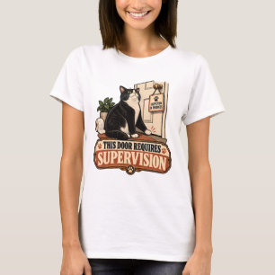 Camiseta de Gato - Esta Porta Requer Supervisão