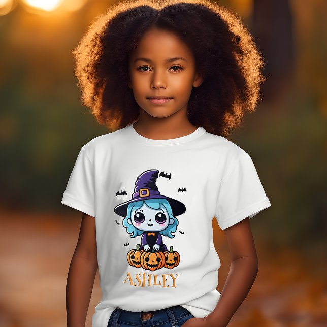 Camiseta de Halloween Little Witch Kids (🎃 Trick or Treat Cutie: Little Witch Halloween Tee Shirt! 👻)