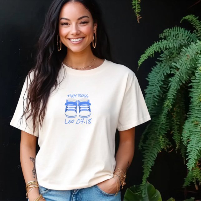 Camiseta de maternidade com nome do bebê personali (Criador carregado)