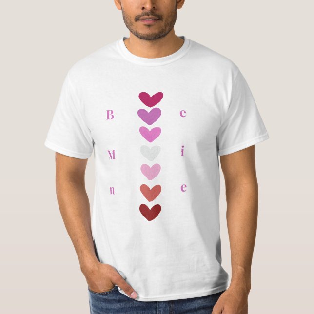 Camiseta de São Valentim com Pilha de Coração Mini (Frente)