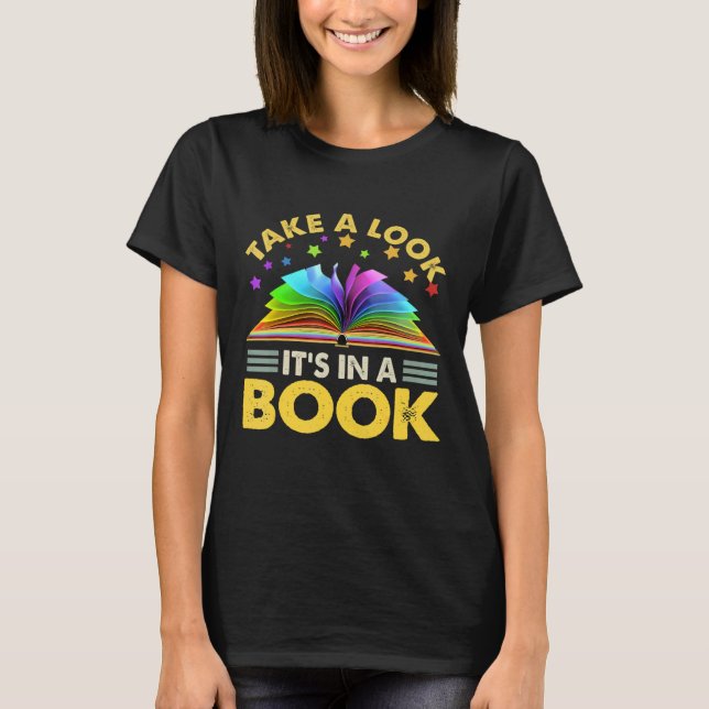 Camiseta Dê Uma Olhada Em Um Livro Lendo O Arco-Íris Vi (Frente)
