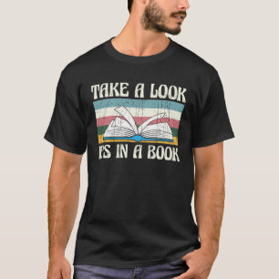 Camiseta Dê uma olhada, está em um livro Lendo minhoca 5