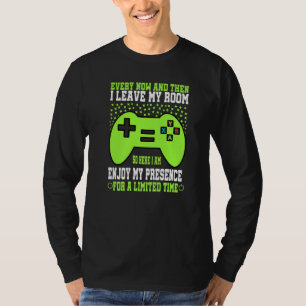 Camiseta De Vez Em Quando Eu Deixo Meu Quarto Jogando Jogad