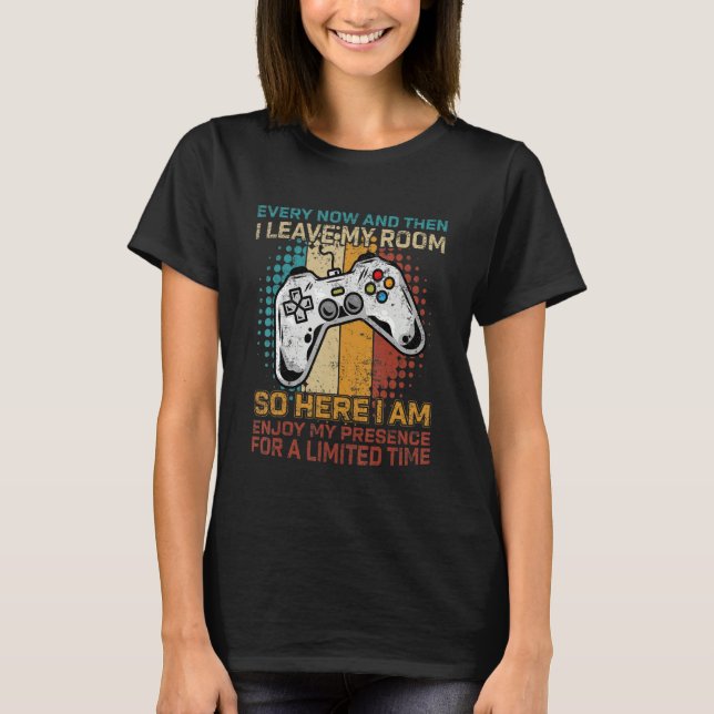 Camiseta De Vez Em Quando Eu Deixo Meu Quarto Jogando Jogad (Frente)