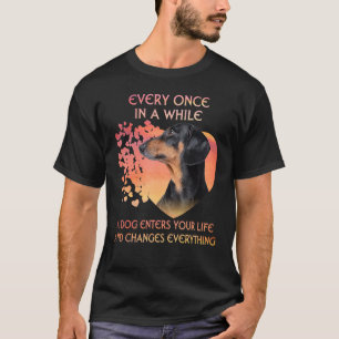 Camiseta De Vez Em Quando Um Dachshund Entra Em Você