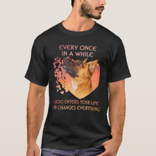 Camiseta De Vez Em Quando Um Malinois Belga Te Entra