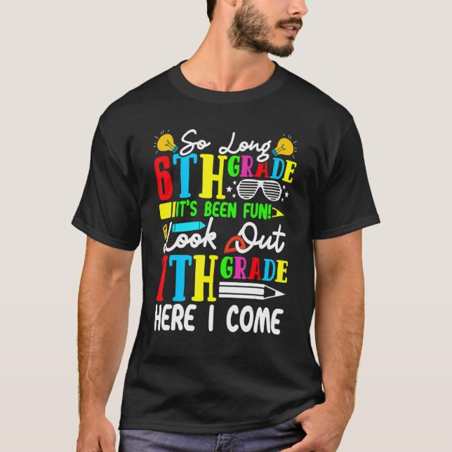 Camiseta De Volta À 6 Da Escola Olhem Para O Sétimo Formand (Frente)