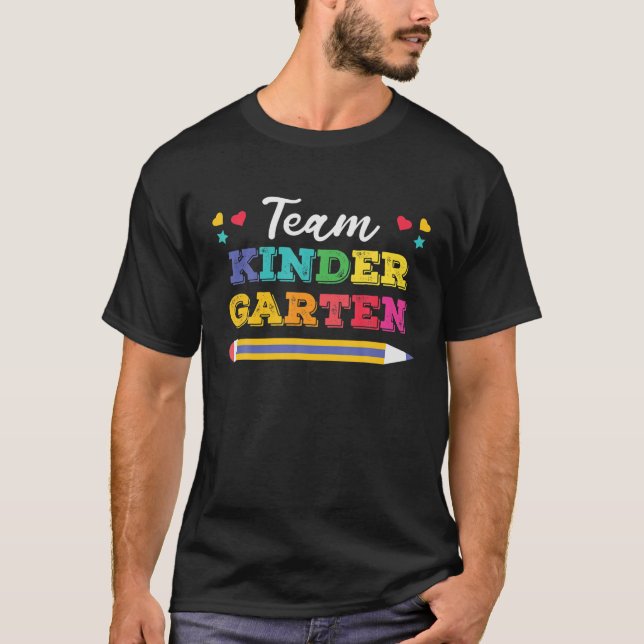 Camiseta De Volta À Equipe Da Escola Kinder Garten Cute Eng (Frente)