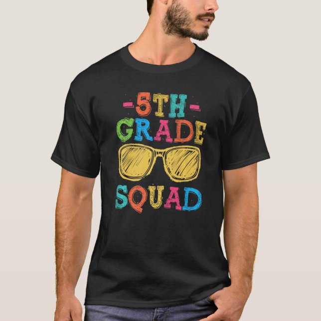Camiseta De Volta à Escola 5º Ano Equipe Primeiro Dia Profe (Frente)