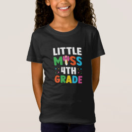 Camiseta De Volta à Escola Pequena Miss 4º Grau