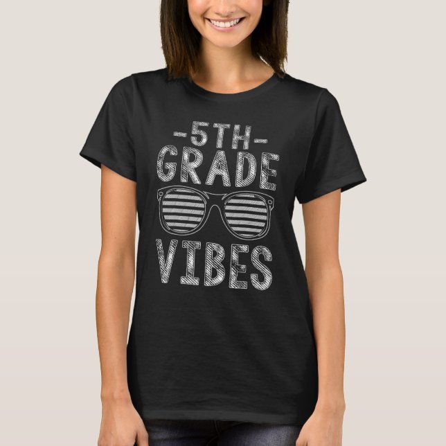 Camiseta De Volta Às Escolas Do 4º Grau Vibes Professores D (Frente)